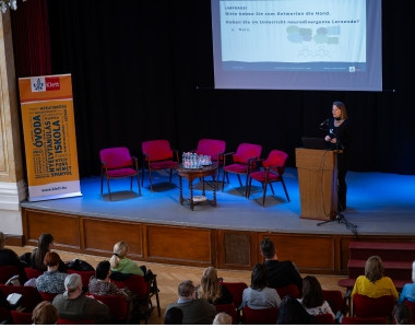 Bettina Melchers plenáris előadása az Országos Némettanári Konferencián